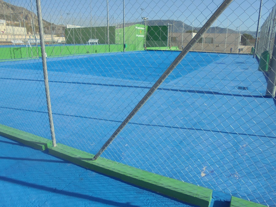 Muro contención pistas de tenis