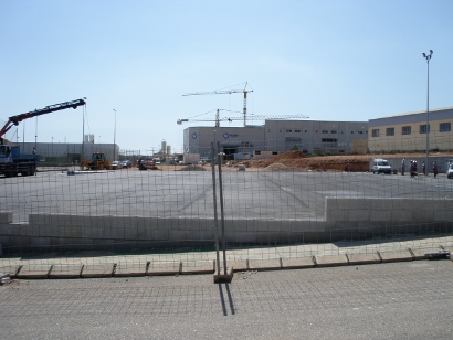 Vista general de la parcela, donde se ubica el campo de futbol, antes del inicio de las obras.