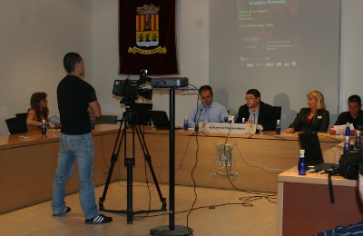 La televisión comarcal y la Cadena SER cubrieron la presentación del SINIF